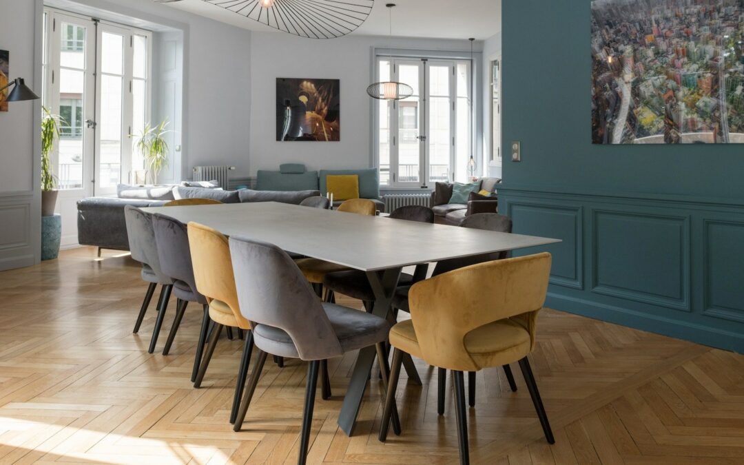 Un appart mise tout sur la couleur